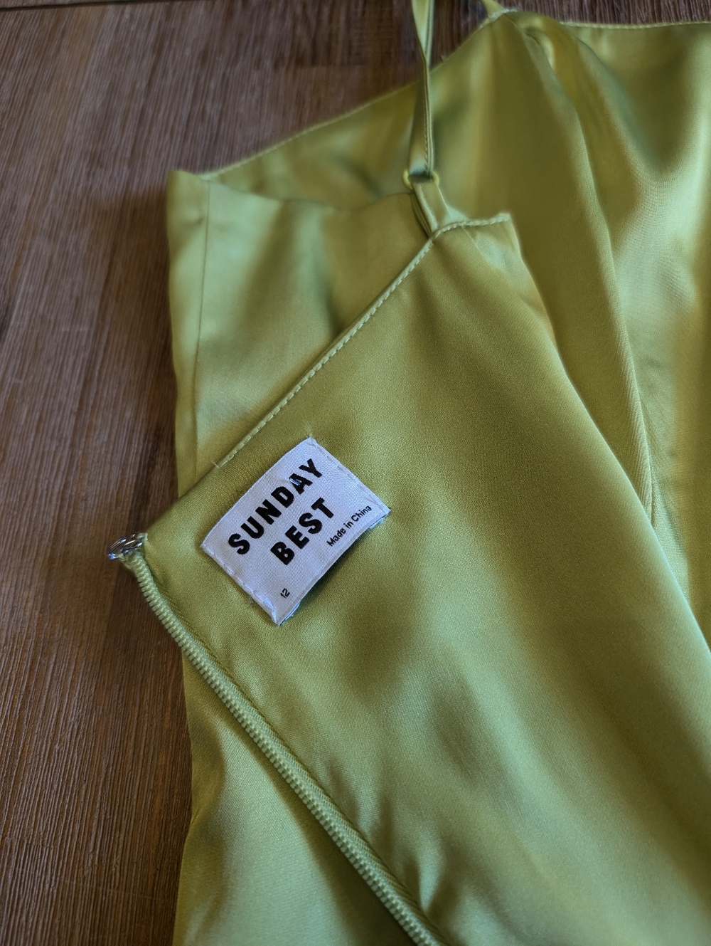ARITZIA Sunday Best Shimmer Satin Mini Dress In Pear Green Size 12 - Picture 15 of 15
